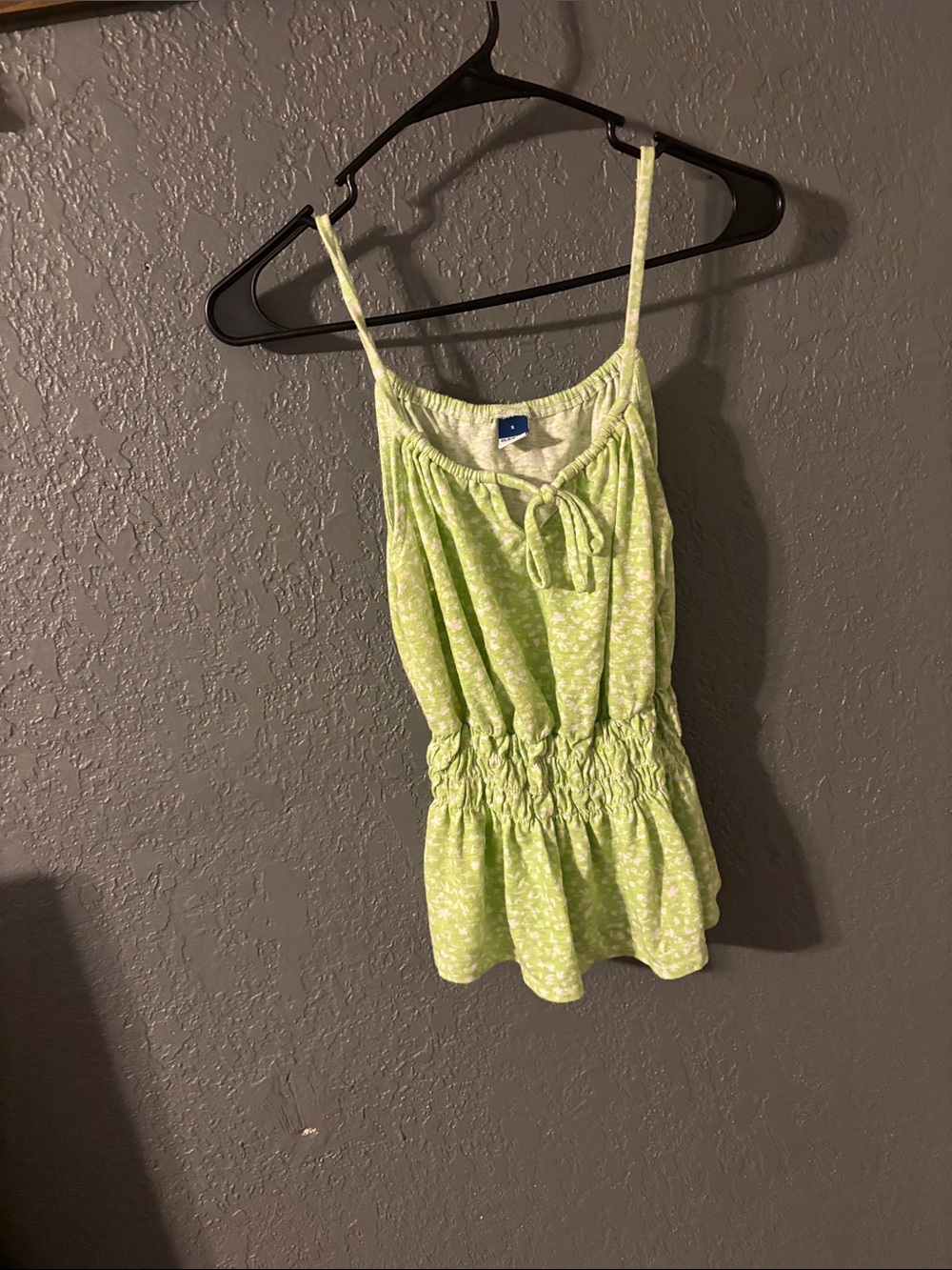 Womens size S Old Navy Light Green Floral Smocked Waist Spaghetti Strap Top